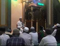 Kapolda Bawa Tauziah di Masjid Jami Nurul Mustakim