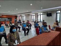 Peserta Bakomsus Perawat dan Bidan Polda Ikuti Penandatanganan Pakta Integritas