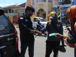 FKMM Unismuh Makassar Berbagi Masker di Sulbar