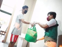 FTI UMI Salurkan Bantuan Sembako Tahap Kedua untuk Mahasiswa dan Dosen