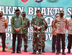 Prof Nurdin Dampingi Jendral Pol Idham Azis Serahkan 10.000 Paket Sembako Di Sulsel
