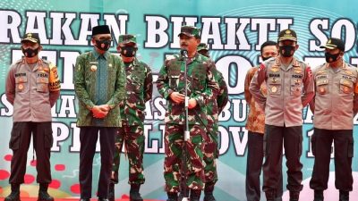 Prof Nurdin Dampingi Jendral Pol Idham Azis Serahkan 10.000 Paket Sembako Di Sulsel