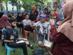 Mahasiswa KKN Unsulbar dan Universitas Ternama di Indonesia Kenalkan Pembelajaran Bahasa Inggris