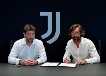 Andrea Pirlo resmi latih Juventus