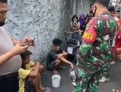 Viral! Kepala Tukang Ondel-Ondel Ditendang Anggota TNI Karena Curi HP