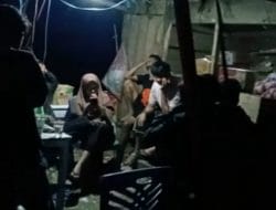 Warga Takandeang, KecamatanTapalang, Sulbar, Siaga Pasca Gempa Susulan