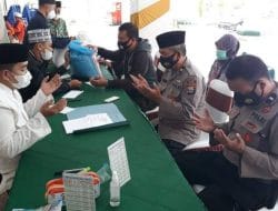 Jelang Lebaran Idul Fitri 1442 H, UPZ Polres Bone Salurkan Zakat Fitrah