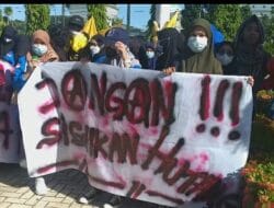 Minta Pinjaman Dana PEN Dikaji Ulang, Ratusan Massa PMII Bone Gelar Aksi
