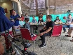 Bocah Penjual Jalan Kote di Mamuju Dapat Kejutan Dari Kejati Sulbar