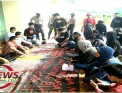 FM3 Gelar Aksi Demonstrasi Sambut Bupati Majene yang Baru Saja Dilantik