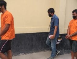 Pakai Motor Dinas, Oknum Aparat Desa di Bone Edarkan Sabu