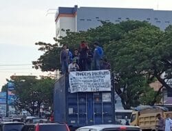 Aliansi Mahasiswa Sospol Unismuh Makassar Gelar Unras Bawa Empat Tuntutan