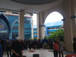 Mahasiswa Unismuh Makassar Kembali Gelar Unras di Gedung Iqra