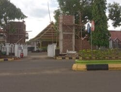 Proyek Gapura Rujab Bupati Bone akan Melewati Batas Penyelesaian, Budiono: Akan Dikenakan Sangsi