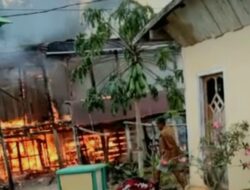 Lupa Matikan Kompor, Rumah Panggung di Panyiwi Ludes Dilahap Api