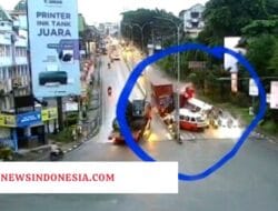 Alami Rem Blong, Truk Tronton Seruduk Sejumlah Pengendara di Lampu Merah