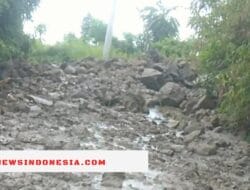 Jalan Penghubung Desa Todang-Todang – Desa Pendulungan Tertutup Akibat Longsor