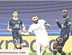 Benzema Hat Trick, PSG Pulang Kampung