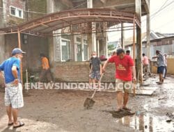 Semangat Warga Makassar Bersihkan Masjid Jelang Ramdhan