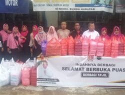 KKM Bone Kabupaten Berau Berbagi Takjil Gratis
