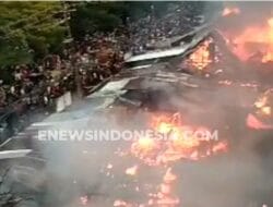 31 Rumah Ludes Terbakar Akibat Arus Pendek Listrik di Makassar, Korban Butuh Bantuan