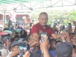 Rusli Sibua Pulang Kampung, Warga: ASN yang Berhianat Kepada Masyarakat Jangan Ikut Menjemput!