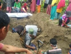 Antisipasi Tergerus Ombak, Warga Desa Sopi Loleo Pindahkan 5 Kuburan ke Tempat Aman