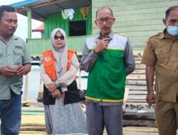 Respon Cepat, Baznas Bone Salurkan Atap Rumah Dampak Angin Puting Beliung