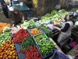 Harga Bahan Pokok di Pasar Kindai Limpuar Banjarmasin Masih Tinggi