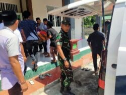 Wujud Kepedulian, Babinsa Olaya Hadiri Pemakaman Warga Binaannya