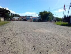 Warga di Jalan Poros RSUD Ir. Soekarno Morotai Keluhkan Jalan yang Berdebu tak Kunjung Dikerjakan