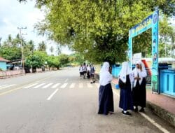Siswa-Siswi SMP Negeri Unggulan 1 Morotai Keluhkan Bus Sekolah Tak Beroperasi