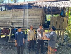Door to Door, Personel Polsek Tutar Polres Polman Salurkan Bansos Polri