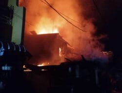 Si Jago Merah Hanguskan Dua Unit Rumah di Tamalate, Makassar