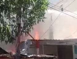 Pagi Membara, 9 Rumah Warga di Makassar Dilalap Si Jago Merah