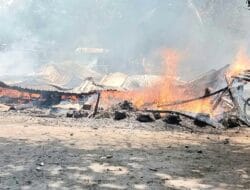 Ditinggal ke Kebun, Sebuah Rumah Warga di Nangahale Hangus Terbakar