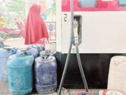 Geeh! Mafia Solar Gentayangan di SPBU Taccipi