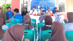 Sasar Pemilih Pemula, Mahasiswa KKP Fisip Unismuh Makassar Gelar Dialog Politik Di Pundata Baji