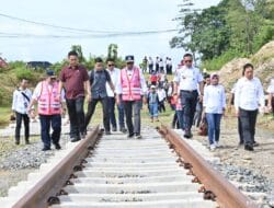 Menhub dan Wakil Ketua Komisi v DPR RI Tinjau Pembangunan Kereta Api Sulsel
