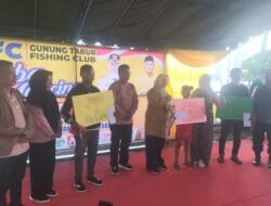 Kemeriahan Lomba Mancing di Berau