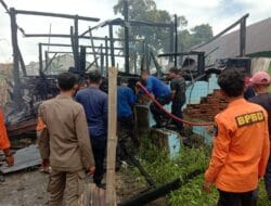 Rumah Semi Permanen Dihuni Dua KK di Lonrae Ludes Terbakar