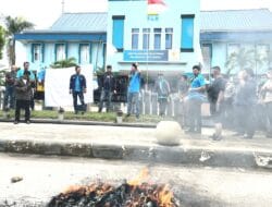 Kerap Mati Lampu, Warga Berau Demo PLN