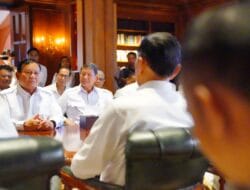 SPIN: Prabowo Unggul Head to Head, Jalan Tengah Polarisasi