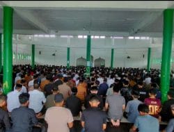 Ribuan Santri dan Masyarakat Sholatkan Jenazah Legislator Bone Almarhum Ramli di Ponpes Darul Huffadh