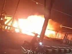 Tabrakan Hebat KA dan Truk Tronton di Semarang, KAI Ingatkan Ini