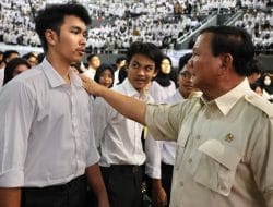 Prabowo Beri Motivasi Mahasiswa Baru UPN Veteran