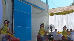 Tari Padduppa saat Grand Opening New Concess Wall’s Watampone