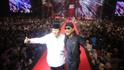 Pantun dari Warga di Milad Ponpes Ora Aji: Pak Prabowo is My President