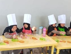 Sarat Edukasi, TK Islam Athirah Racing Center Gelar Fun Cooking