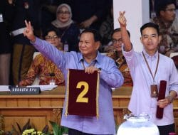 Makna Simbol Jari Pasangan Capres dan Cawapres Nomor Urut 2